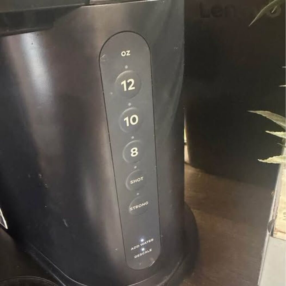 Keurig machine - Picture 7 of 8